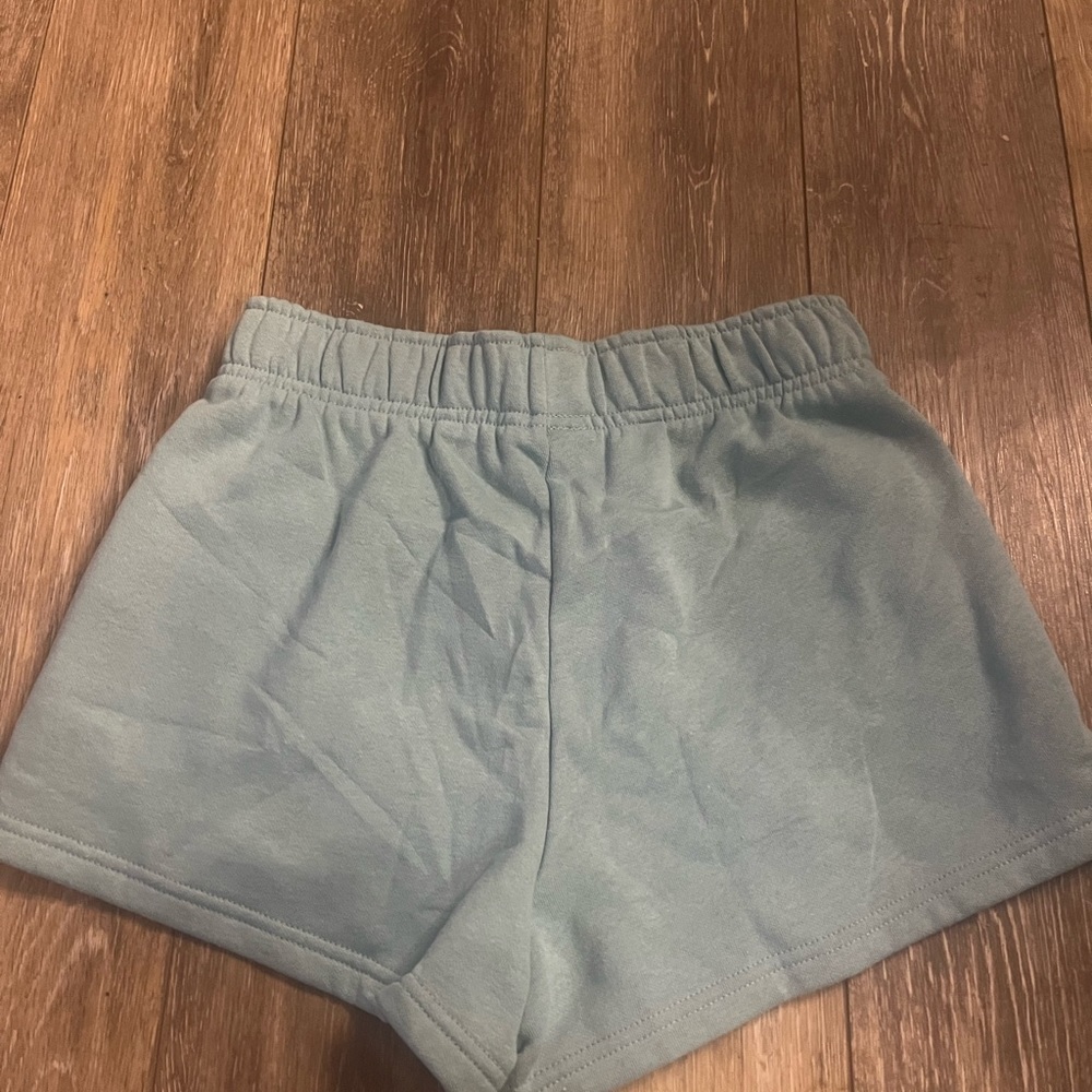 North face sweat shorts new with tags!